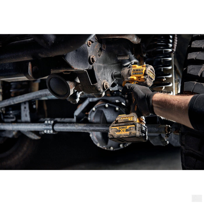 Dewalt 20V MAX ATOMIC Lithium-Ion Brushless Cordless 1/2" Impact Wrench with Hog Ring Anvil {Tool Only} (DCF921B)
