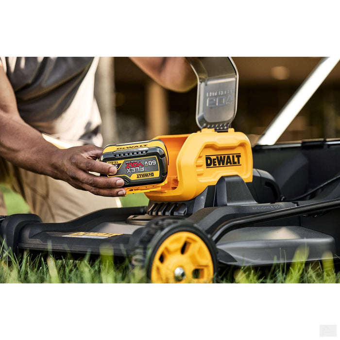 Dewalt 60V MAX* Cordless Brushless Push Mower Kit (DCMWP600X2-CA)
