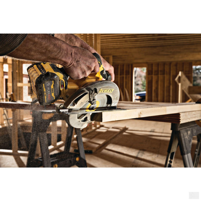 Dewalt FLEXVOLT® 60V MAX* Brushless 7-1/4 in. Cordless Circular Saw with Brake Kit (DCS578X1)