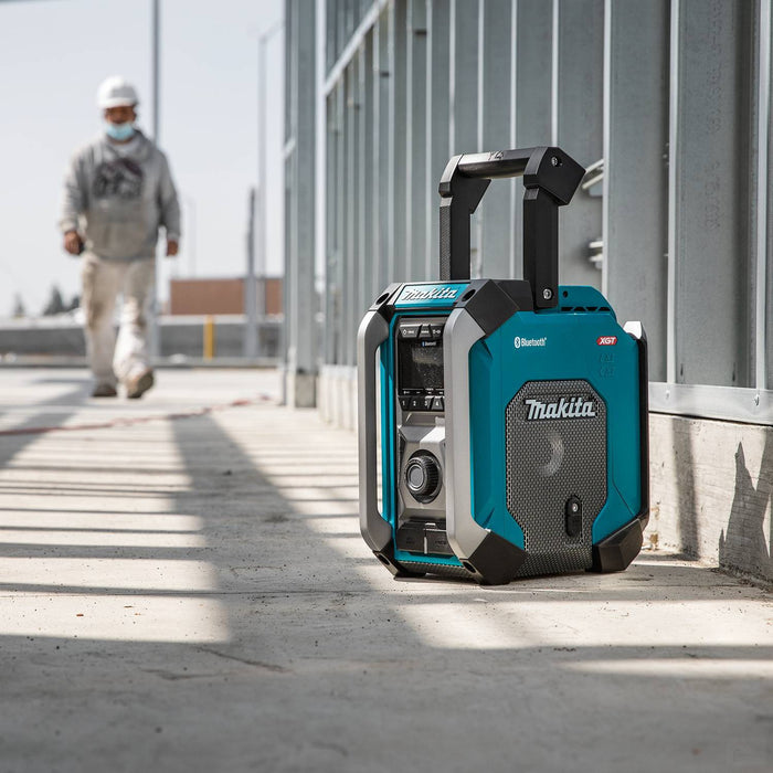 Makita Jobsite Stereo w/Bluetooth (40V / 18V / 12V), Tool Only Compatible with Makita 40V MAX XGT / 18V LXT / 12V CXT Batteries or AC Power