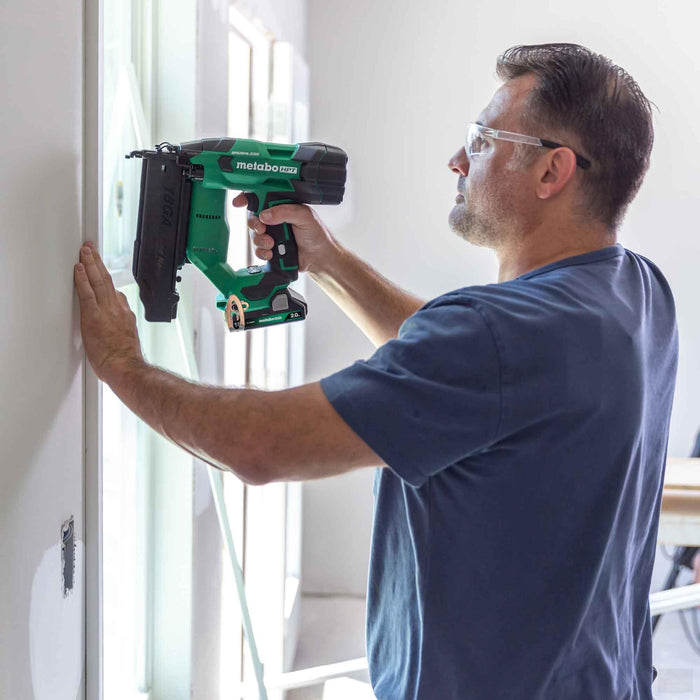 Metabo-HPT 18V MultiVolt Brushless 18-Gauge Compact Brad Nailer 2.0Ah Kit  HPT-NT1850DFTM