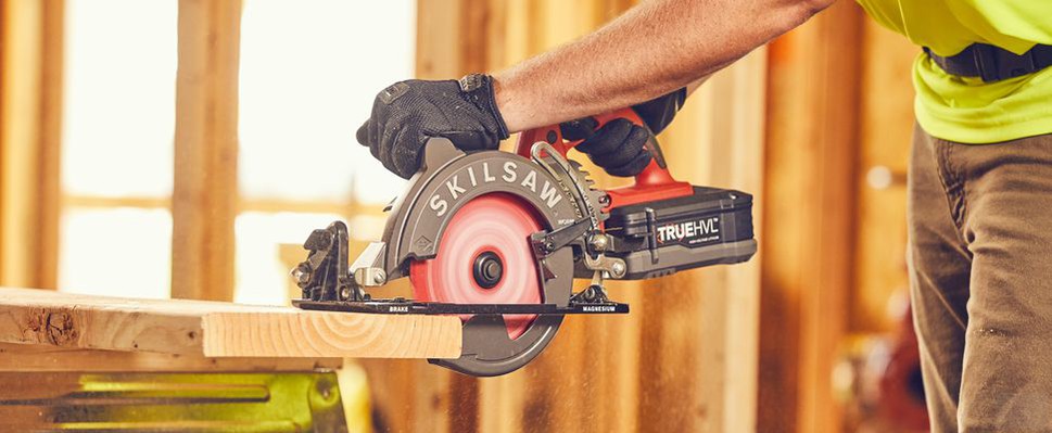 SKILSAW 7-1/4 in. TRUEHVL™ Cordless Worm Drive Saw Kit [SPTH77M-11]