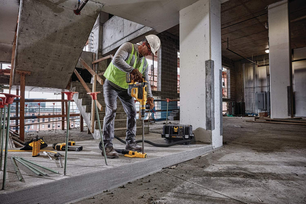 DEWALT 60V MAX 1-3/4 in Brushless Cordless SDS MAX Combination Rotary Hammer Kit [DCH614X2]