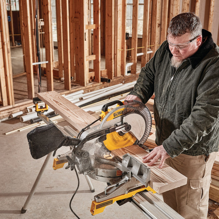 DEWALT 15 AMP 12 IN. Single-Bevel Compound Miter Saw [DWS715]