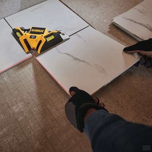 DEWALT 33 ft. Laser Square [DW0802]